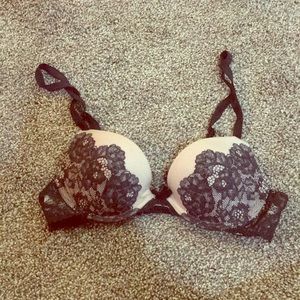 Victoria’s Secret Push Up Bra